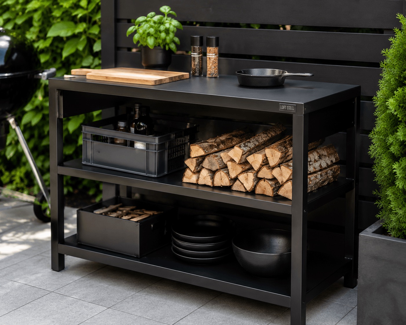 Стійка для дров у BBQ-зоні